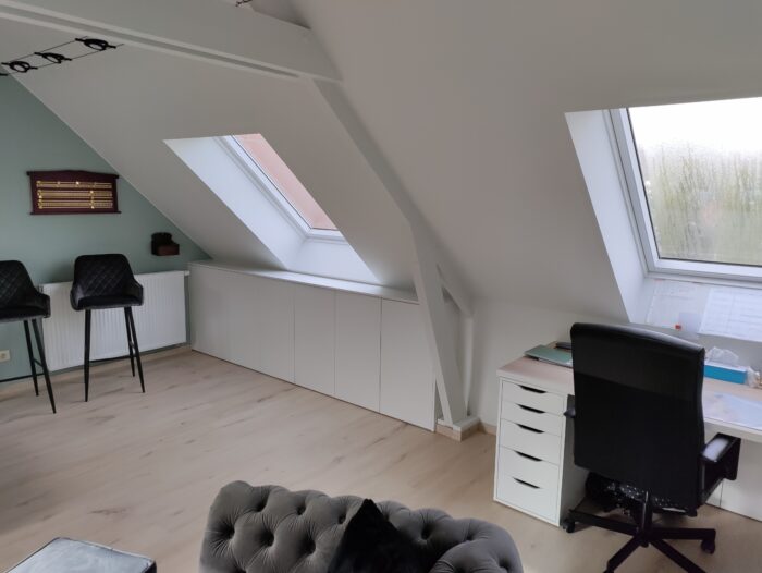zolder renovatie met bureau